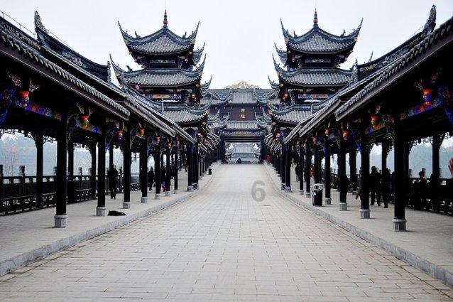 运动时突然扭头后头发麻怎么回事？对我们身体会有什么危害吗？